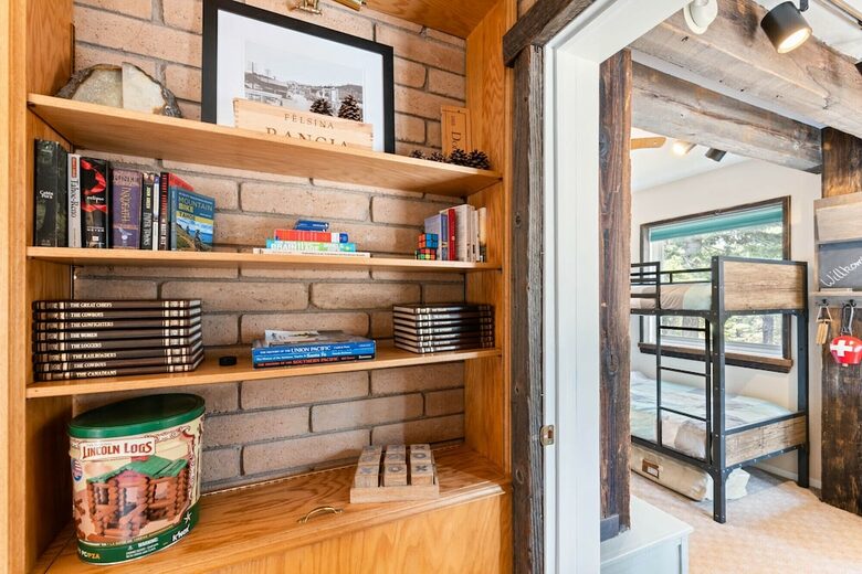 Quintessential Mountain Chalet On 10 Acres - Truckee, California