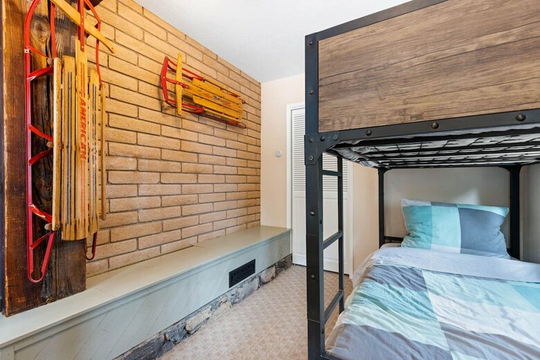 Quintessential Mountain Chalet On 10 Acres - Truckee, California