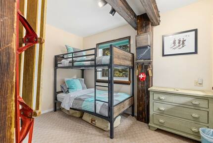 Quintessential Mountain Chalet On 10 Acres - Truckee, California