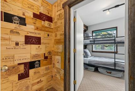 Quintessential Mountain Chalet On 10 Acres - Truckee, California