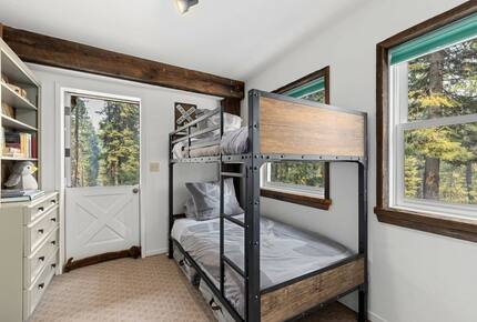 Quintessential Mountain Chalet On 10 Acres - Truckee, California