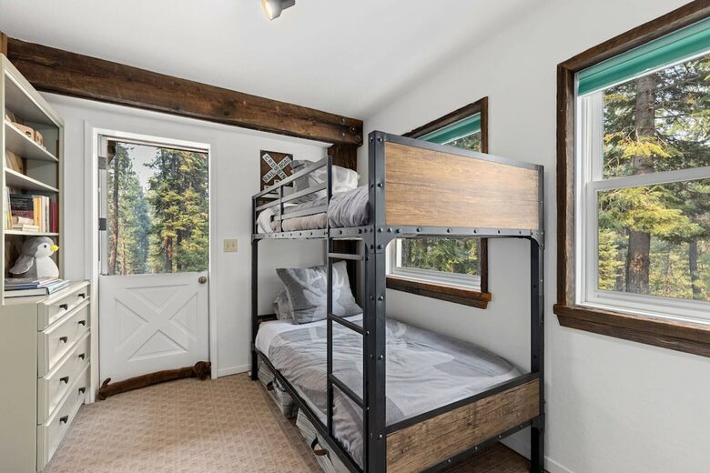 Quintessential Mountain Chalet On 10 Acres - Truckee, California