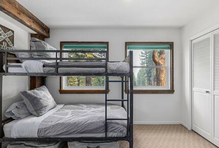 Quintessential Mountain Chalet On 10 Acres - Truckee, California