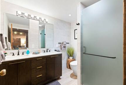 Quintessential Mountain Chalet On 10 Acres - Truckee, California