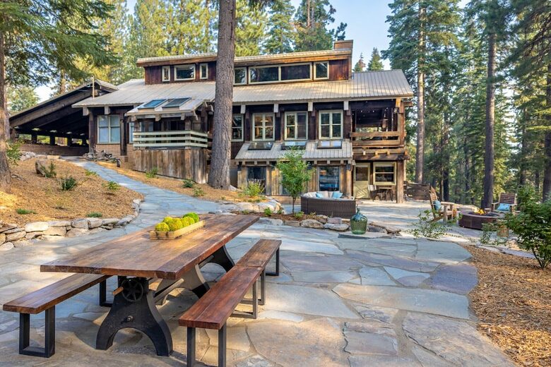 Quintessential Mountain Chalet On 10 Acres - Truckee, California