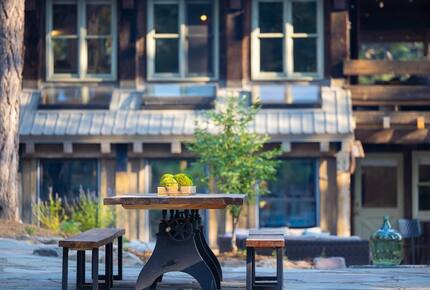 Quintessential Mountain Chalet On 10 Acres - Truckee, California