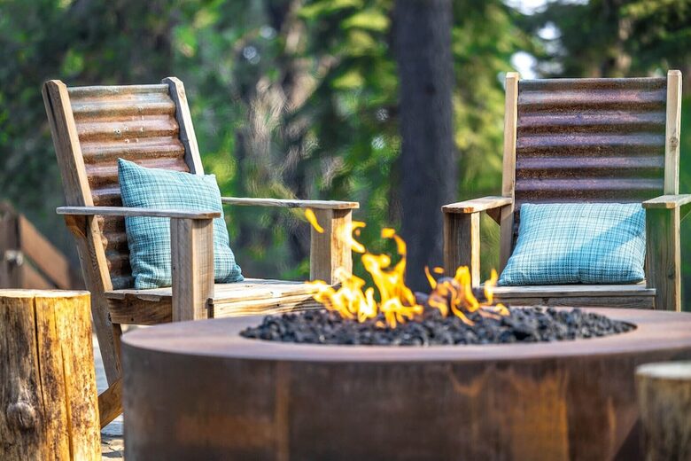 Quintessential Mountain Chalet On 10 Acres - Truckee, California