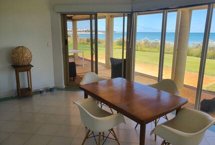 Beach Front House - Mandurah, Australia
