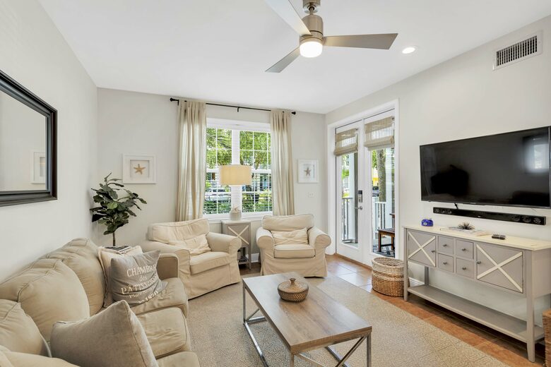 Charming 2 Bedroom 30A Beach Retreat - Santa Rosa Beach, Florida