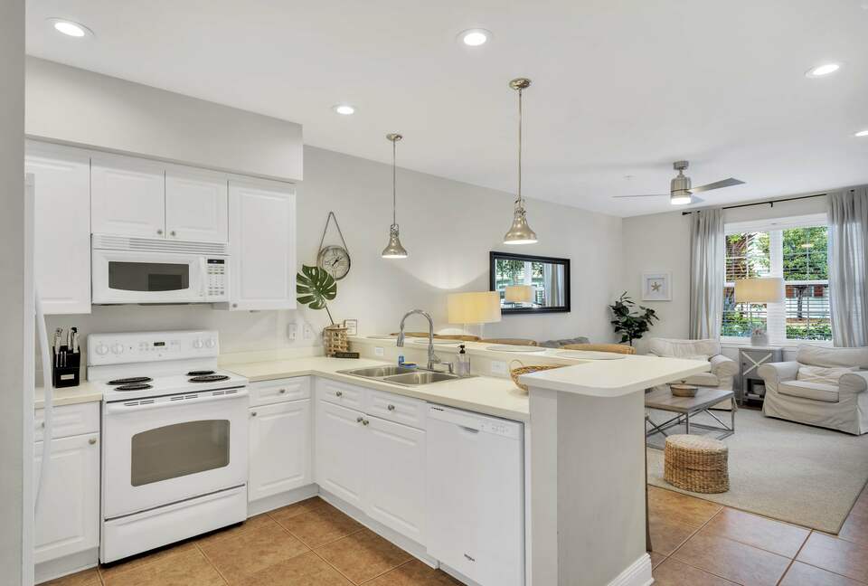 Charming 2 Bedroom 30A Beach Retreat - Santa Rosa Beach, Florida