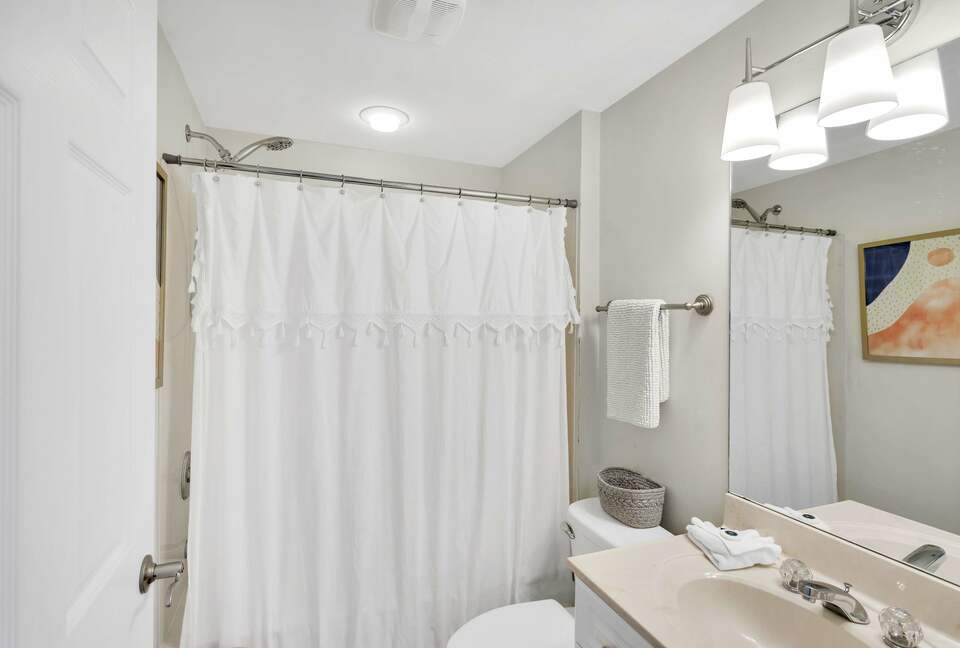 Charming 2 Bedroom 30A Beach Retreat - Santa Rosa Beach, Florida