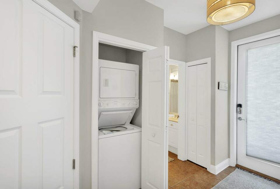 Charming 2 Bedroom 30A Beach Retreat - Santa Rosa Beach, Florida