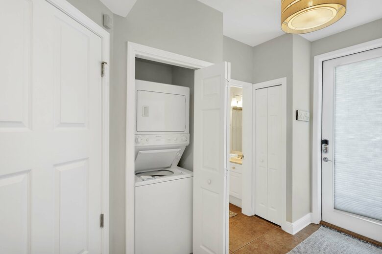 Charming 2 Bedroom 30A Beach Retreat - Santa Rosa Beach, Florida