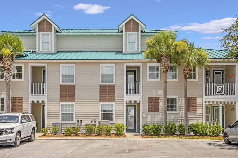 Charming 2 Bedroom 30A Beach Retreat - Santa Rosa Beach, Florida