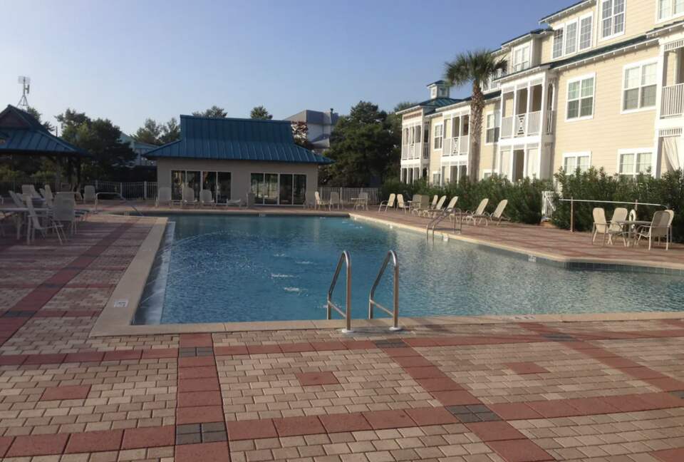 Charming 2 Bedroom 30A Beach Retreat - Santa Rosa Beach, Florida