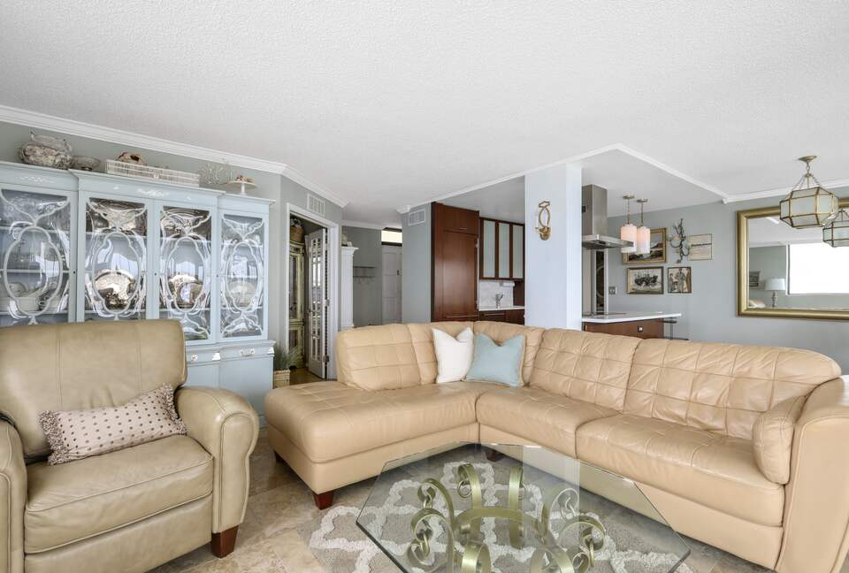 Direct Oceanfront with Rocket Launch Views - Florida 7th FL Condo - 1 hour to Disney - Satellite Beach, Florida