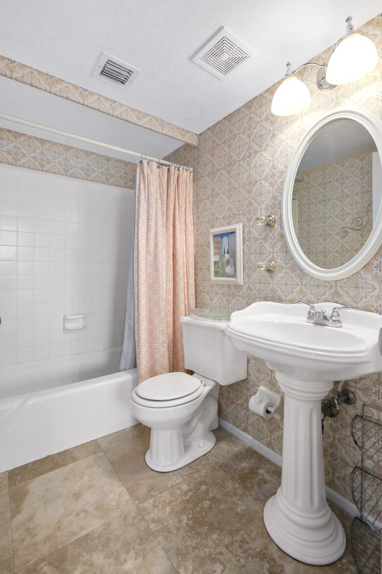 Direct Oceanfront with Rocket Launch Views - Florida 7th FL Condo - 1 hour to Disney - Satellite Beach, Florida