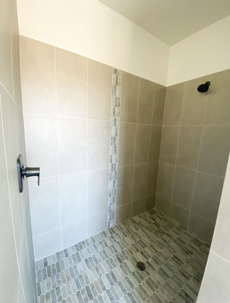 Stylish 3-bedroom Townhouse Near St. George with Hot Tub and Mountain Views - Santa Clara, Utah