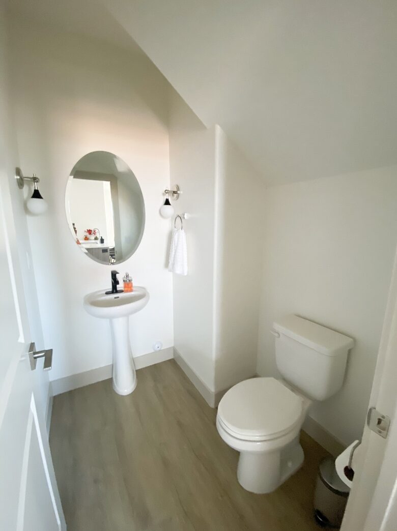 Stylish 3-bedroom Townhouse Near St. George with Hot Tub and Mountain Views - Santa Clara, Utah