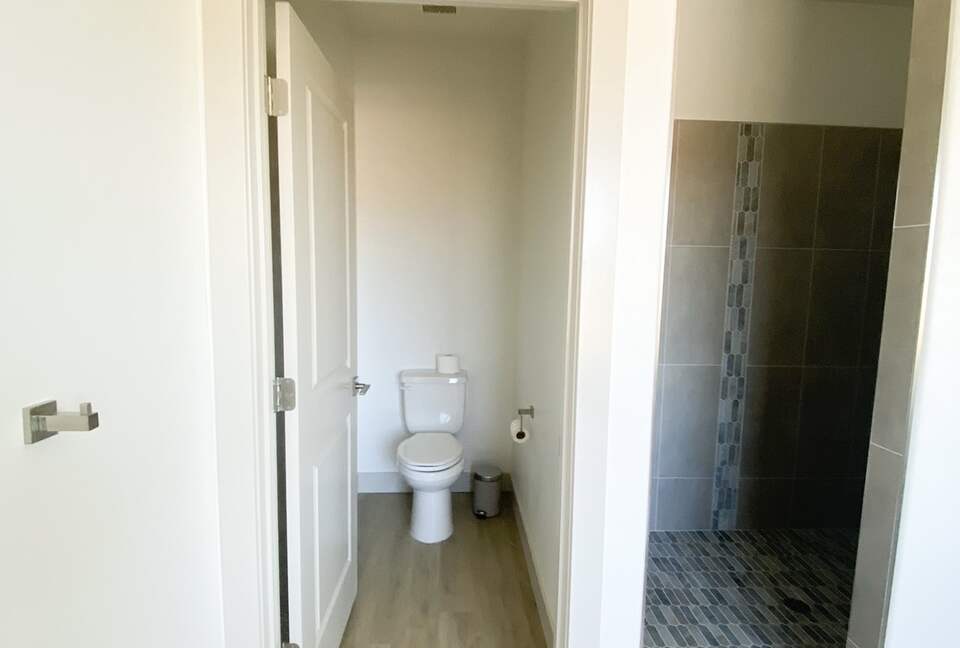 Stylish 3-bedroom Townhouse Near St. George with Hot Tub and Mountain Views - Santa Clara, Utah