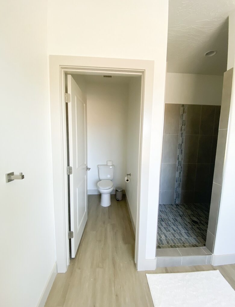 Stylish 3-bedroom Townhouse Near St. George with Hot Tub and Mountain Views - Santa Clara, Utah