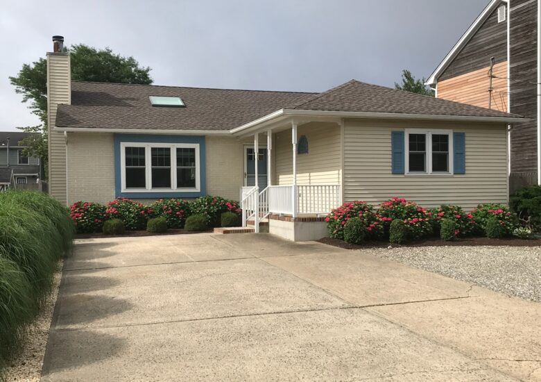 Charming Jersey Shore Beach Cottage | Close to Beaches, Town and Parks - Point Pleasant, New Jersey