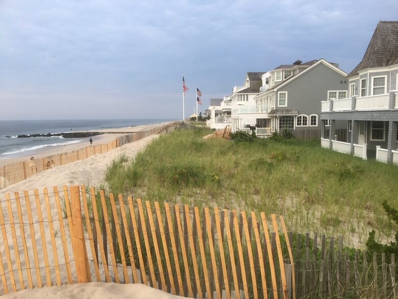 Charming Jersey Shore Beach Cottage | Close to Beaches, Town and Parks - Point Pleasant, New Jersey