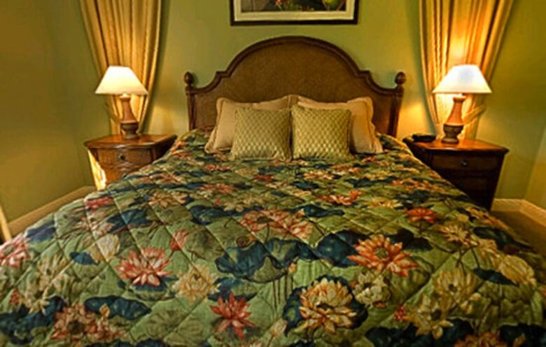 Naples Bay Resort Cottage - Naples, Florida