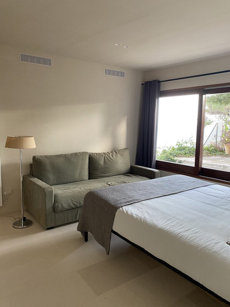 Cap sa Sal Studio - Girona, Spain