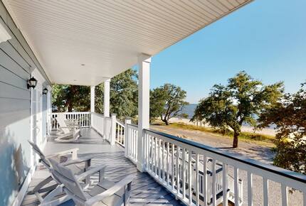 Private Gulf Front Home with Breathtaking Sunsets - Ocean Springs, Mississippi