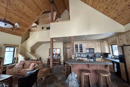 Tahoe-Style Designer Home - Truckee, California