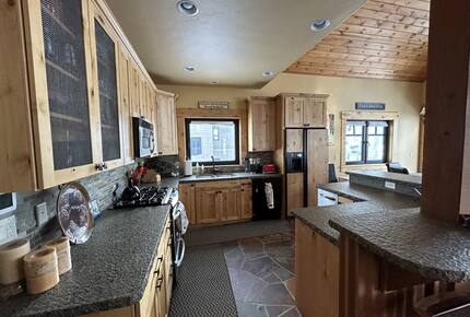 Tahoe-Style Designer Home - Truckee, California