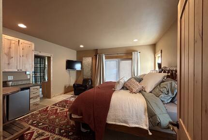 Tahoe-Style Designer Home - Truckee, California