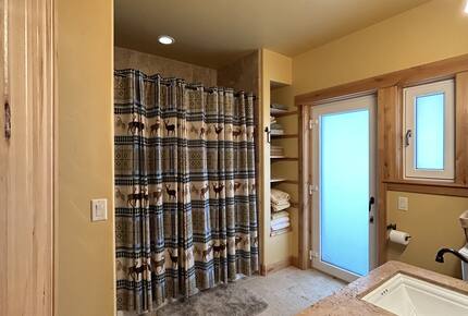 Tahoe-Style Designer Home - Truckee, California