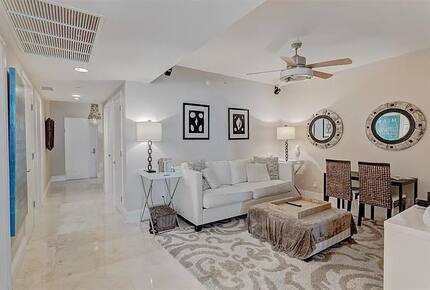 Palm Beach Marina Grande Retreat - Riviera Beach, Florida