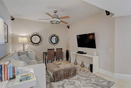 Palm Beach Marina Grande Retreat - Riviera Beach, Florida