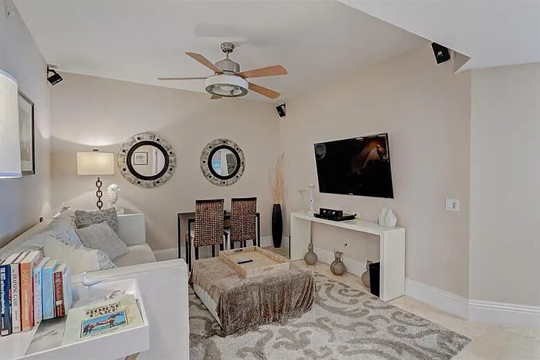 Palm Beach Marina Grande Retreat - Riviera Beach, Florida