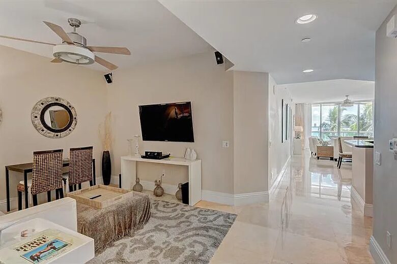 Palm Beach Marina Grande Retreat - Riviera Beach, Florida