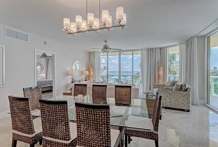 Palm Beach Marina Grande Retreat - Riviera Beach, Florida