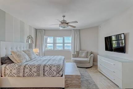 Palm Beach Marina Grande Retreat - Riviera Beach, Florida