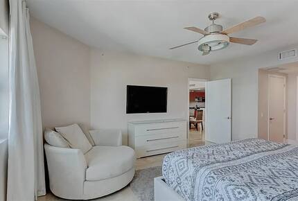 Palm Beach Marina Grande Retreat - Riviera Beach, Florida