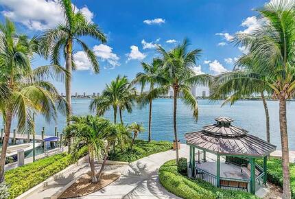 Palm Beach Marina Grande Retreat - Riviera Beach, Florida