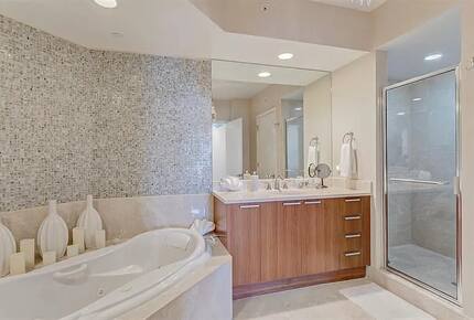 Palm Beach Marina Grande Retreat - Riviera Beach, Florida