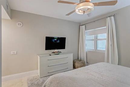 Palm Beach Marina Grande Retreat - Riviera Beach, Florida