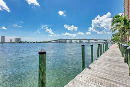 Palm Beach Marina Grande Retreat - Riviera Beach, Florida