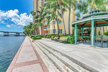 Palm Beach Marina Grande Retreat - Riviera Beach, Florida