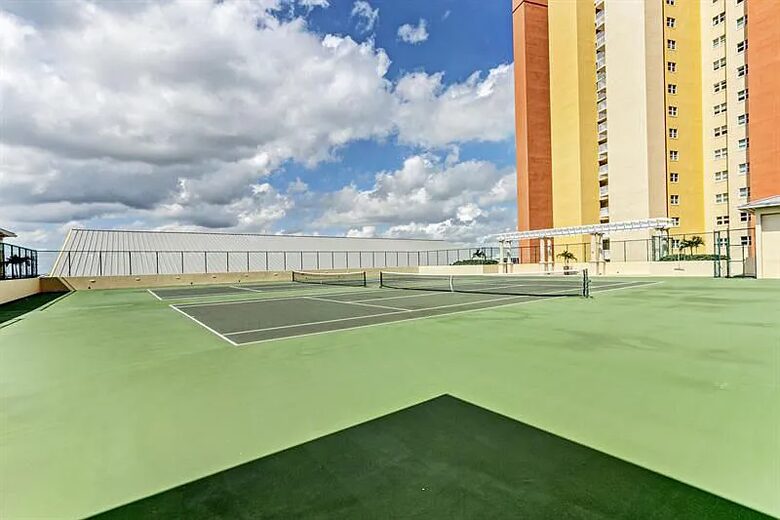 Palm Beach Marina Grande Retreat - Riviera Beach, Florida