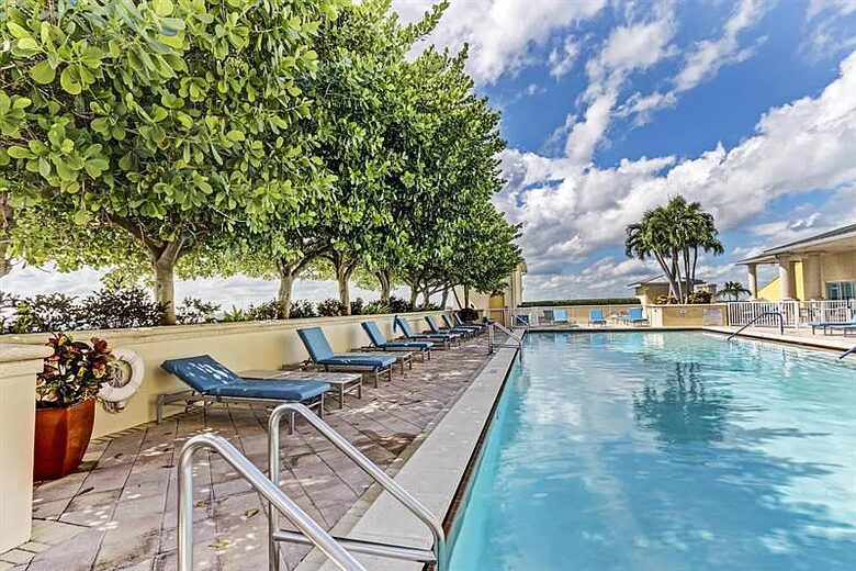 Palm Beach Marina Grande Retreat - Riviera Beach, Florida