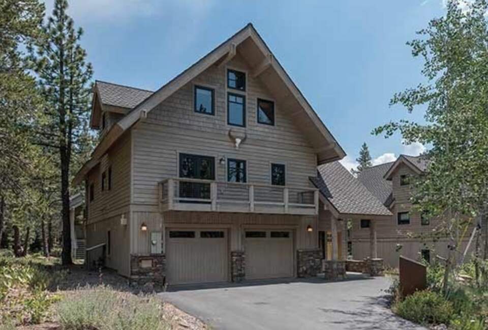 Tahoe-Style Designer Home - Truckee, California