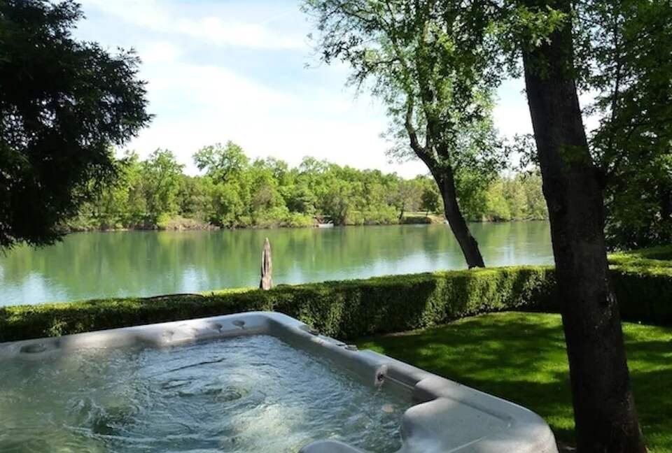 Amazing River Retreat Overlooking the Sacramento River - Anderson, California